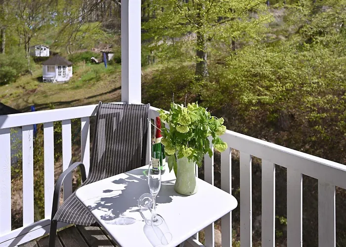 Ferienwohnung-11-fuer-4-personen-strandnah-in-sellin-auf-ruegen-villa-celia-wlan-sauna