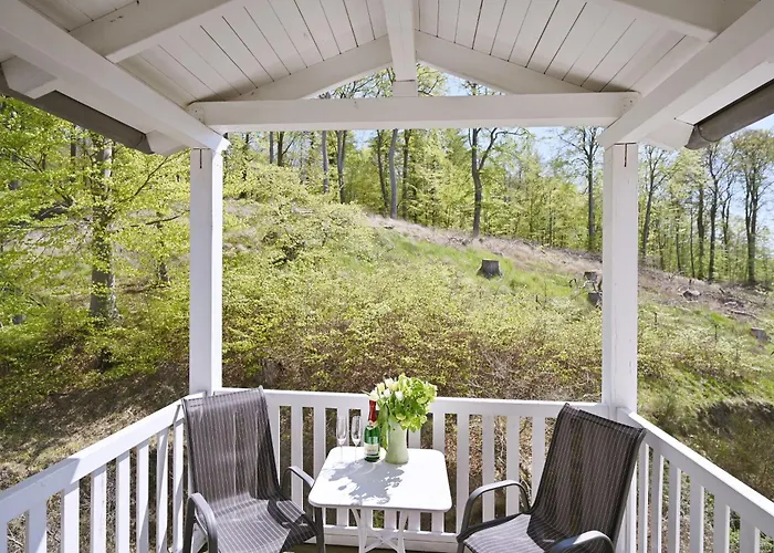 Ferienwohnung-11-fuer-4-personen-strandnah-in-sellin-auf-ruegen-villa-celia-wlan-sauna